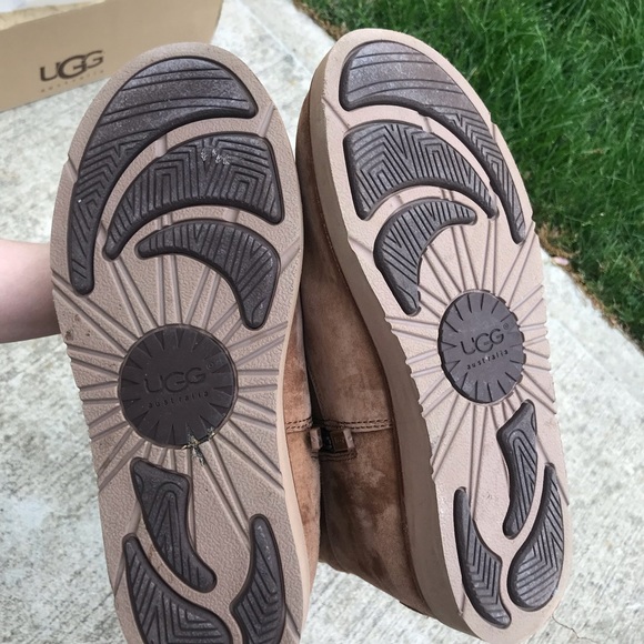 Ugg Chestnut Fairfax III Boots - Picture 8 of 9